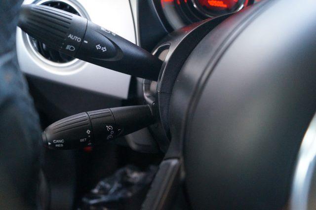 FIAT 500 C 1.0 Hybrid Connect