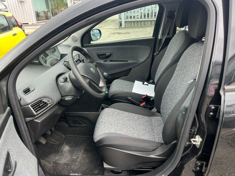 Lancia Ypsilon Ypsilon 1.0 FireFly 5 porte S&S Hybrid Silver Plus