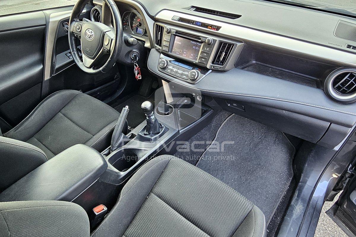 TOYOTA RAV4 2.0 D-4D 2WD Active