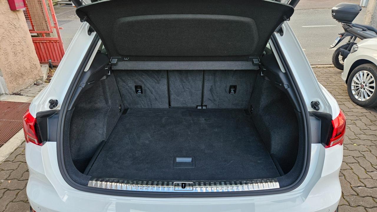 Audi Q3 35 1.5 tfsi mhev ADVANCED s-tronic SED-RISC-COCKPI