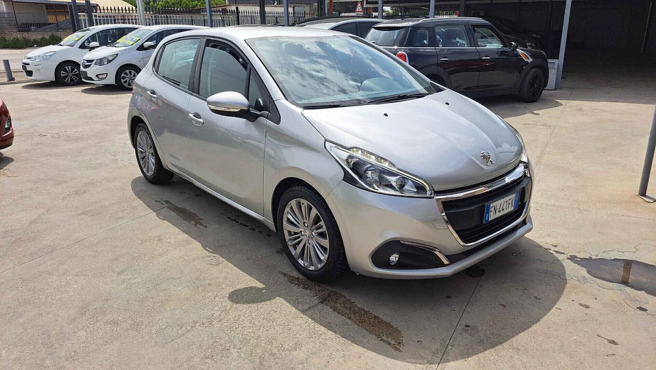 Peugeot 208 1.6 BlueHDi 75 Allure N1 4 Posti Autocarro
