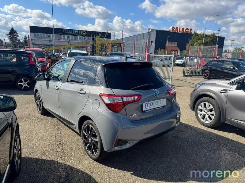 Toyota Yaris 1.5 hybrid Trend White Edition