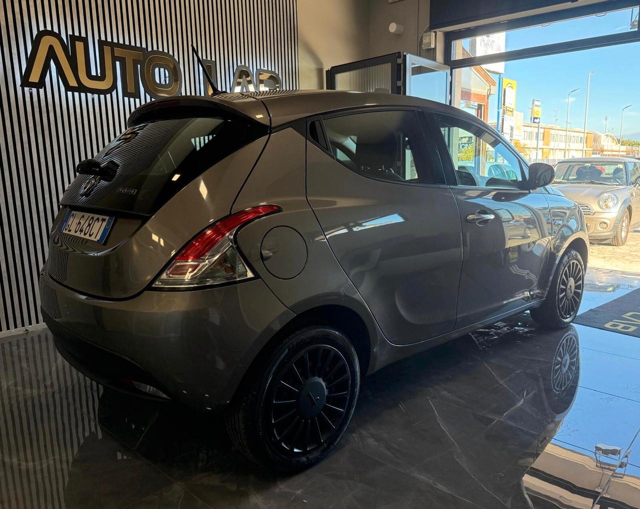 Lancia Ypsilon 1.0 FireFly 5 porte S&S Hybrid