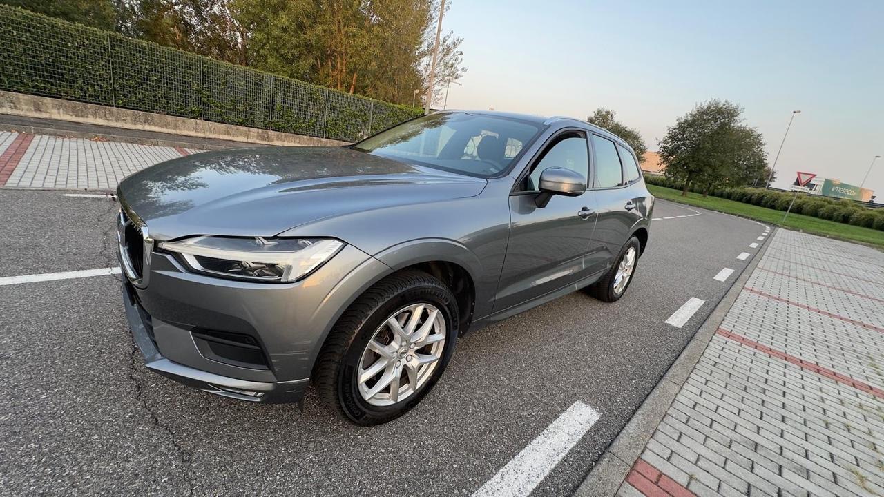 Volvo XC 60 XC60 D5 AWD Geartronic R-design