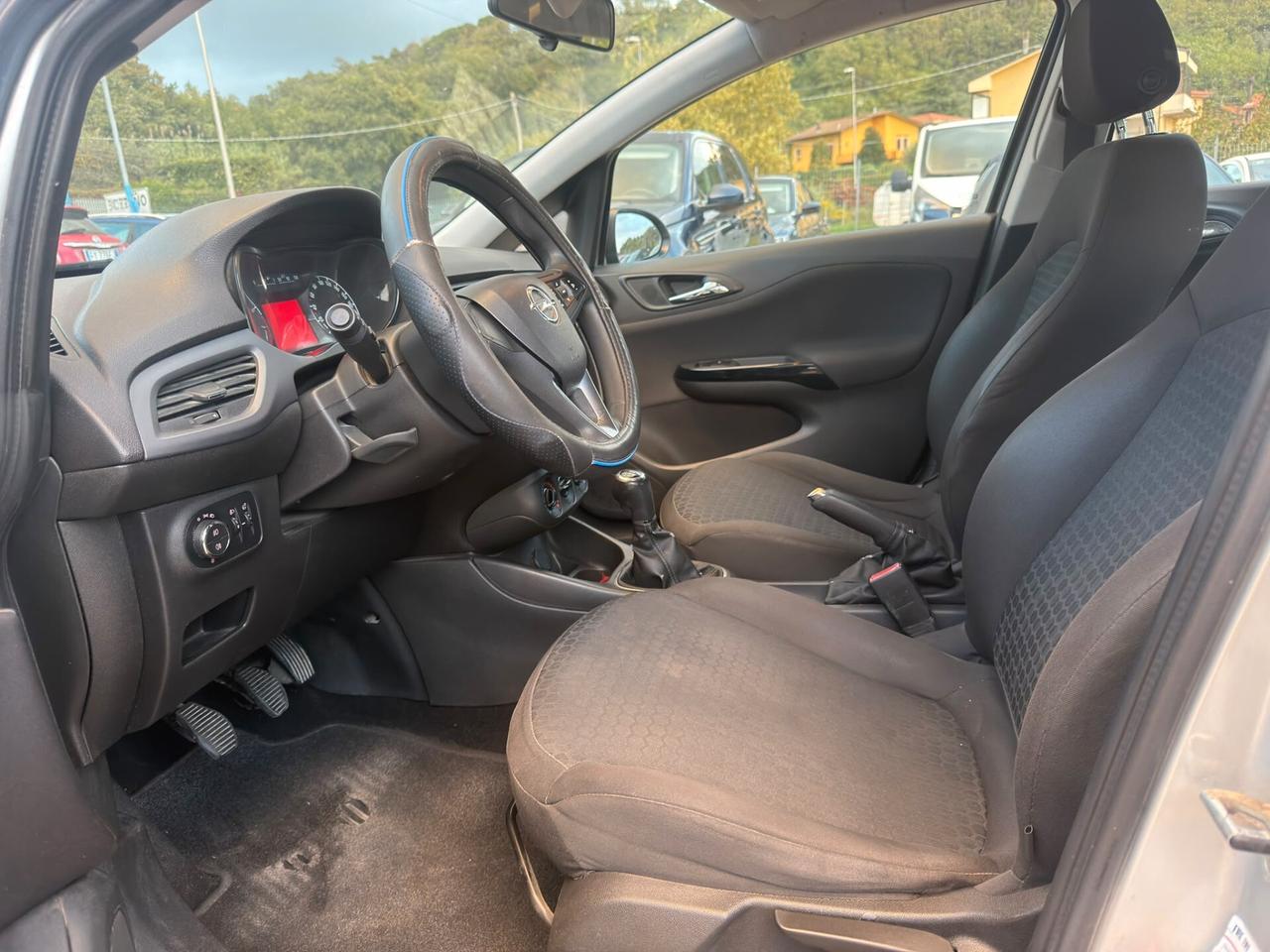 Opel Corsa 1.2 5 porte b-Color