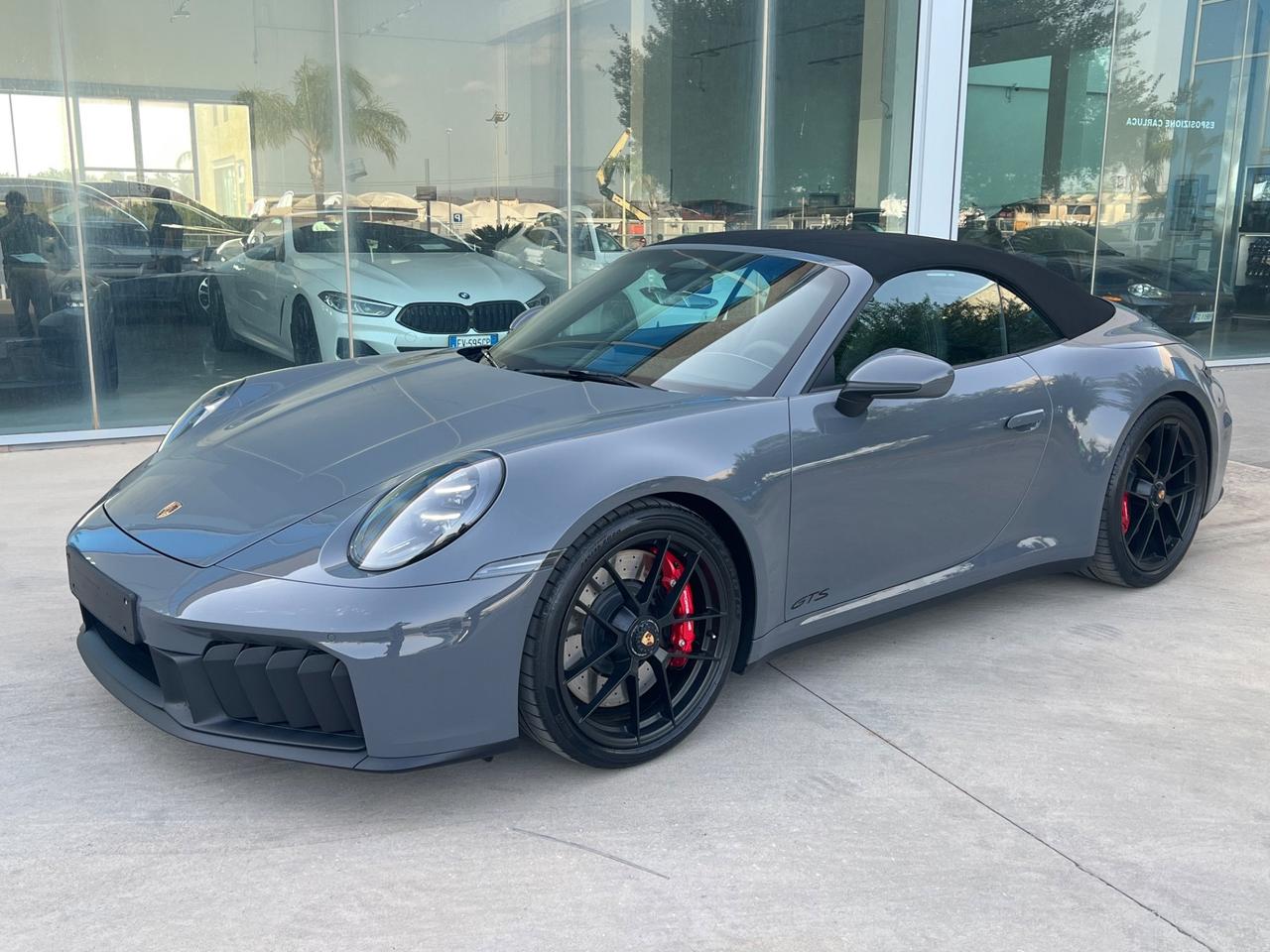 Porsche 911 Carrera 4 GTS Cabriolet - possibilità noleggio no scoring