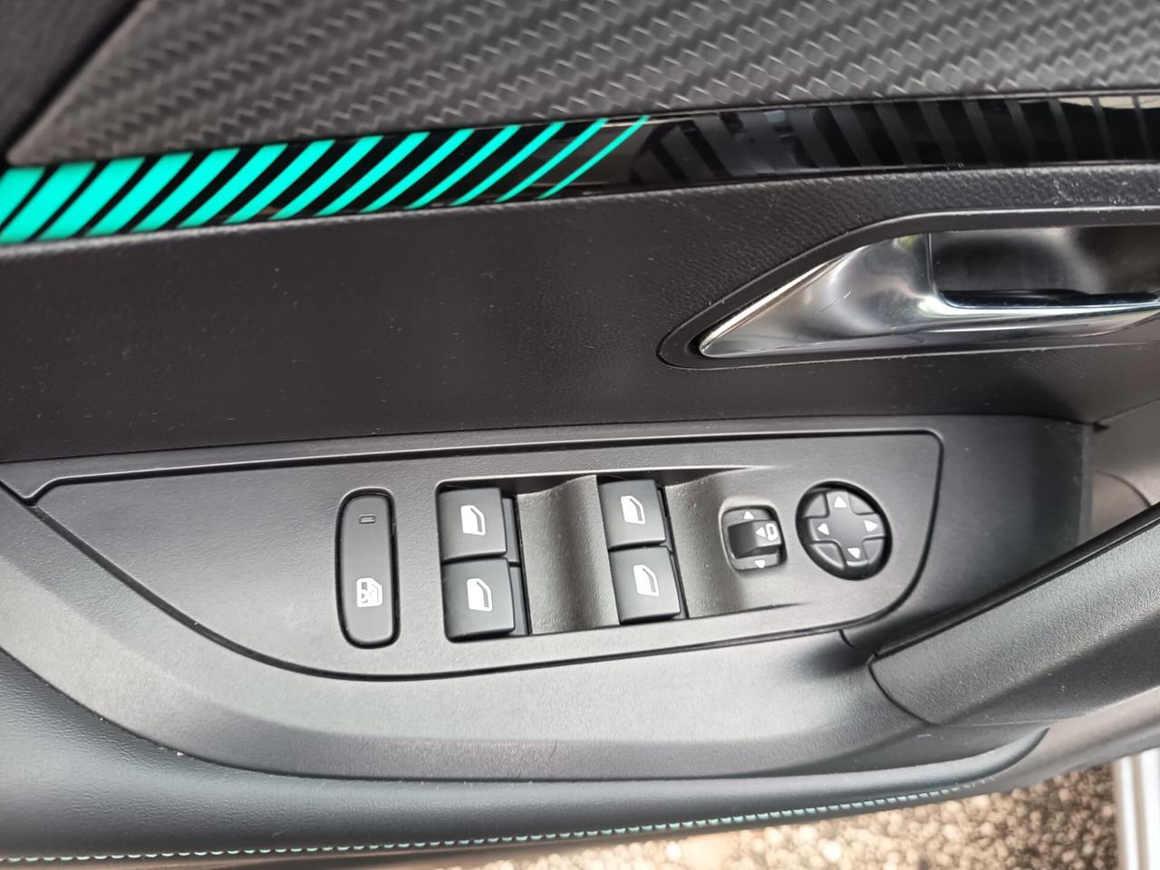 Peugeot 2008 PureTech 100 S&S Allure