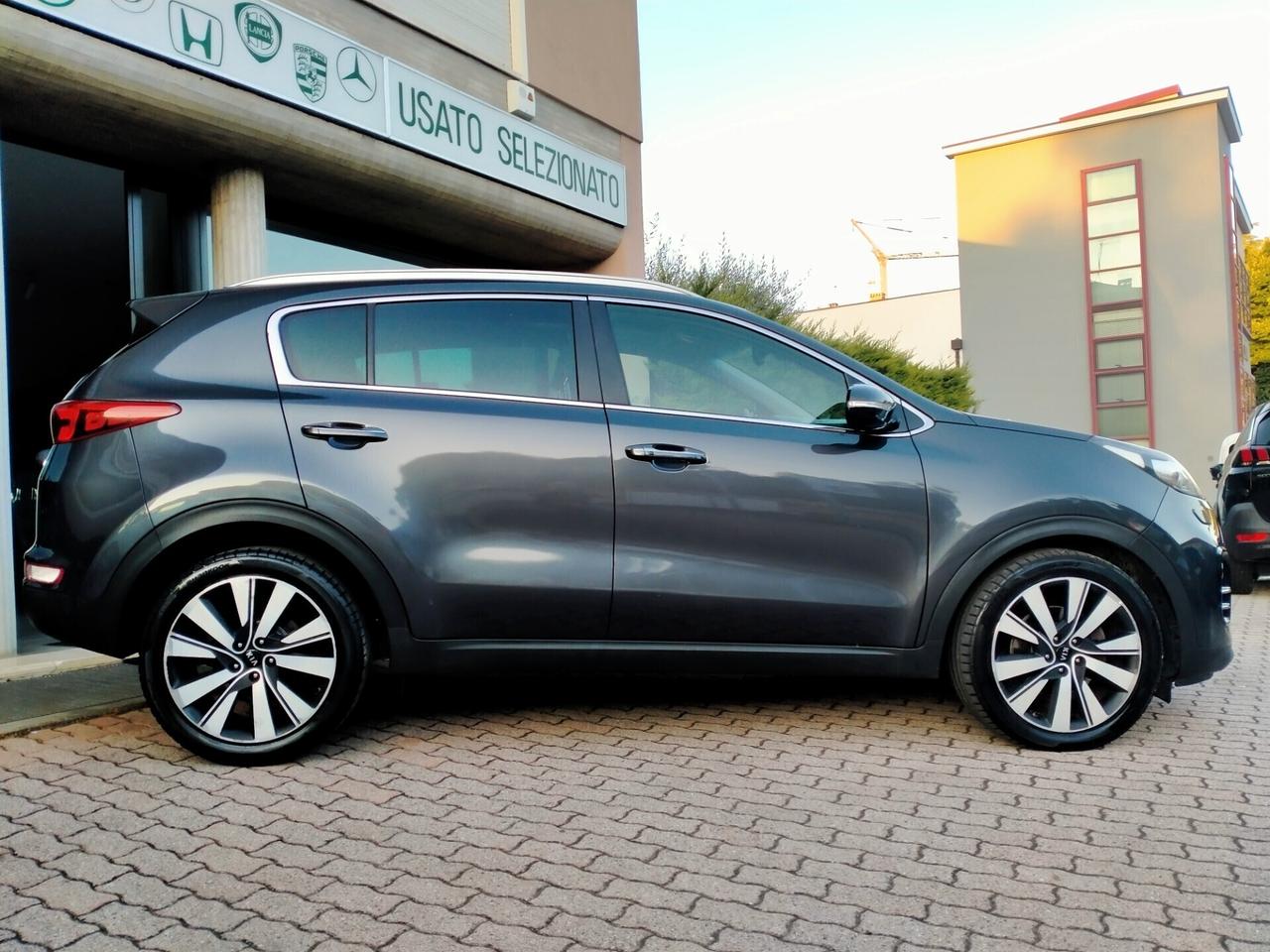 Kia Sportage 1.7CRDI E6 STYLE PACK TETTO PAN. APRIBILE LEGA 19