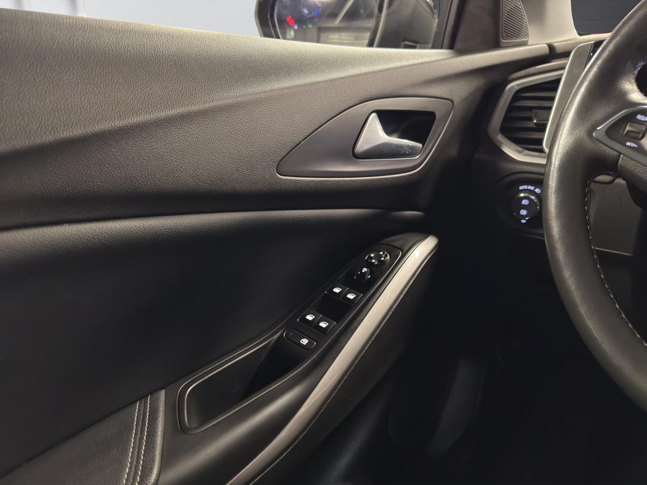 Opel Grandland 1.6 phev Business Elegance fwd 225cv auto