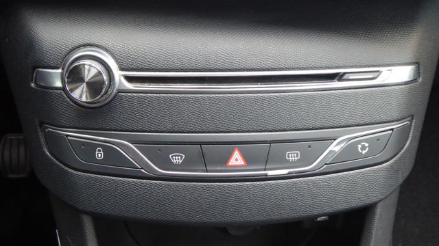 PEUGEOT 308 BlueHDi 130 S&S SW Allure