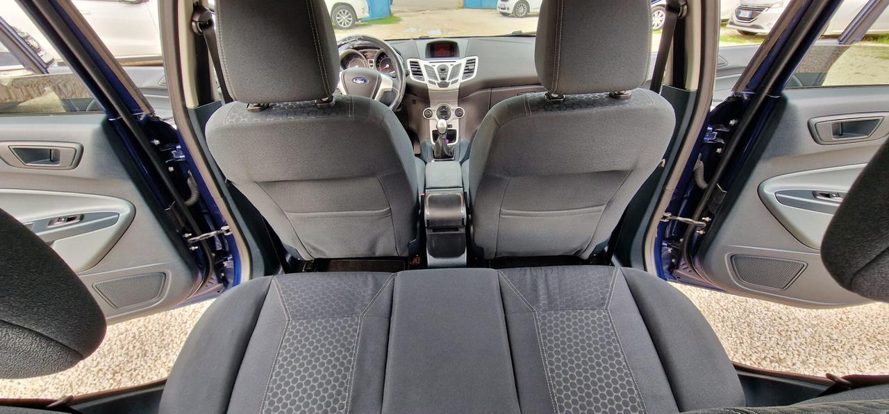Ford Fiesta 1.2 82 CV 5 porte Titanium 2011