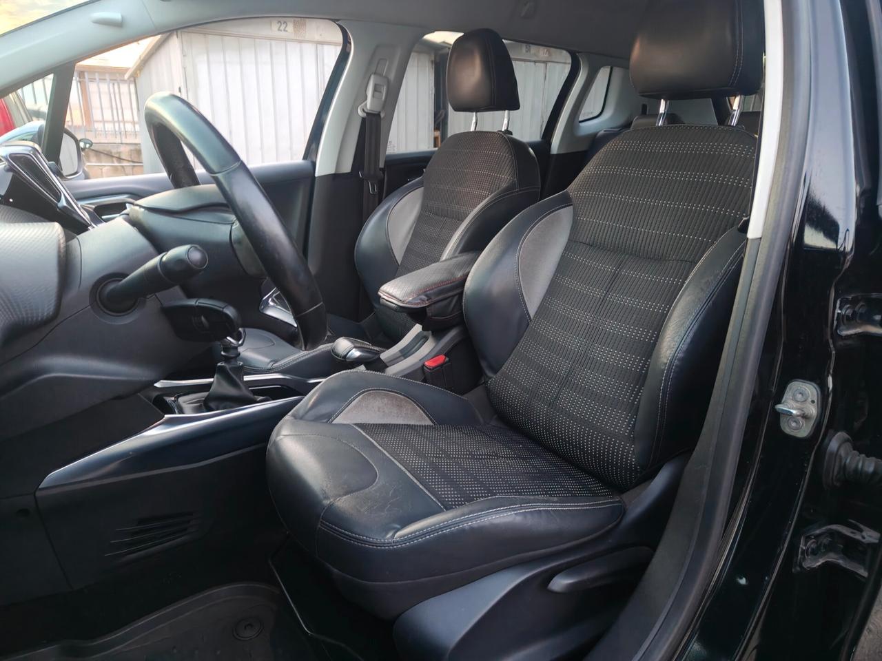 Peugeot 2008 1.6 e-HDi 115 CV Stop&Start Allure