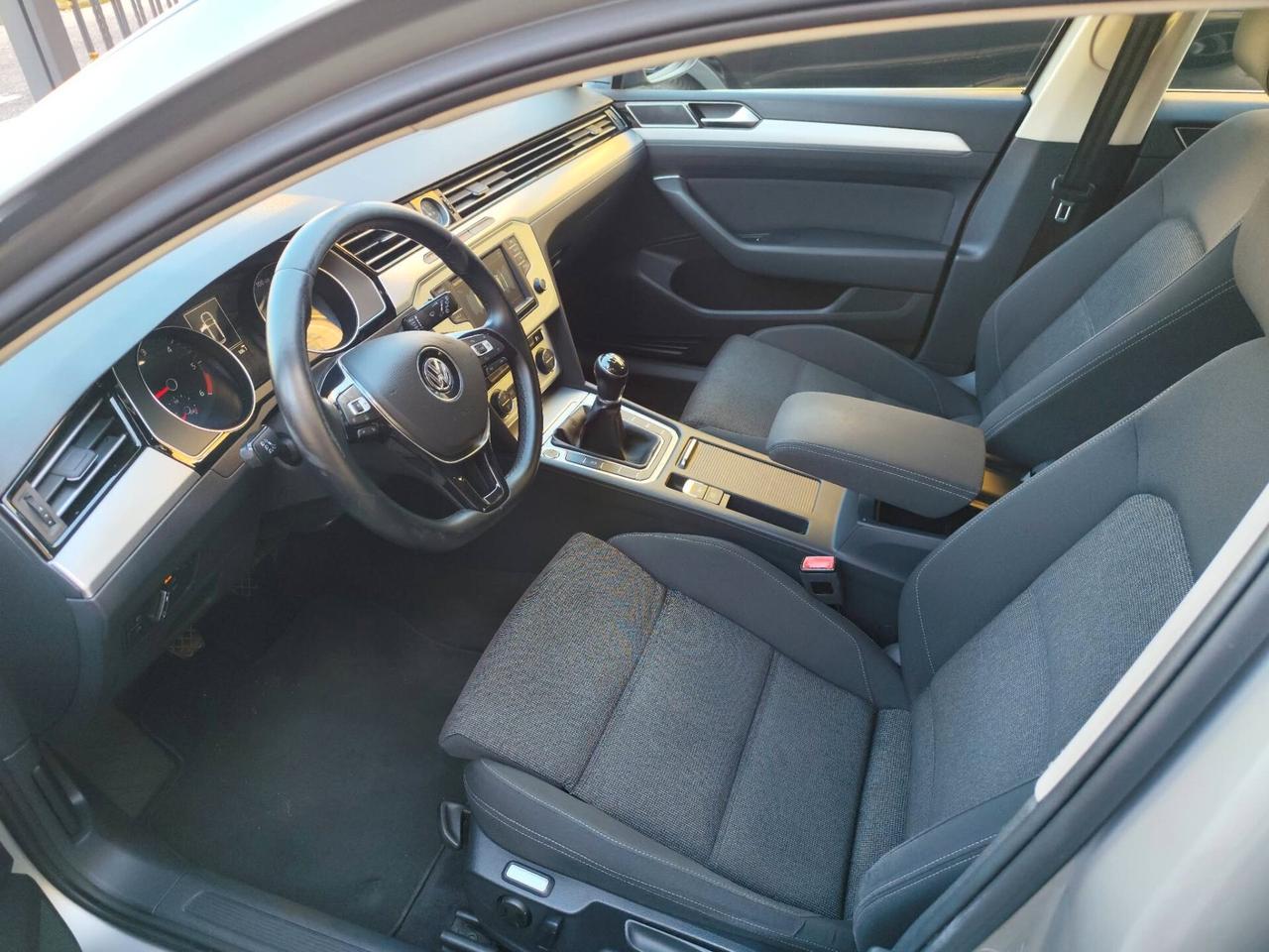 Volkswagen Passat 1.6 120cv - 2015