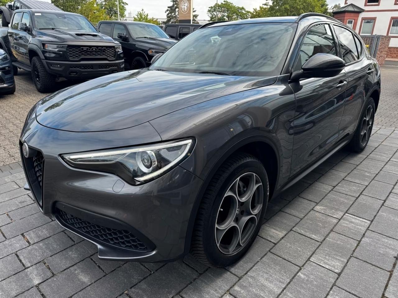 Alfa Romeo Stelvio 2.0 Turbo 200 CV AT8 Q4 Executive