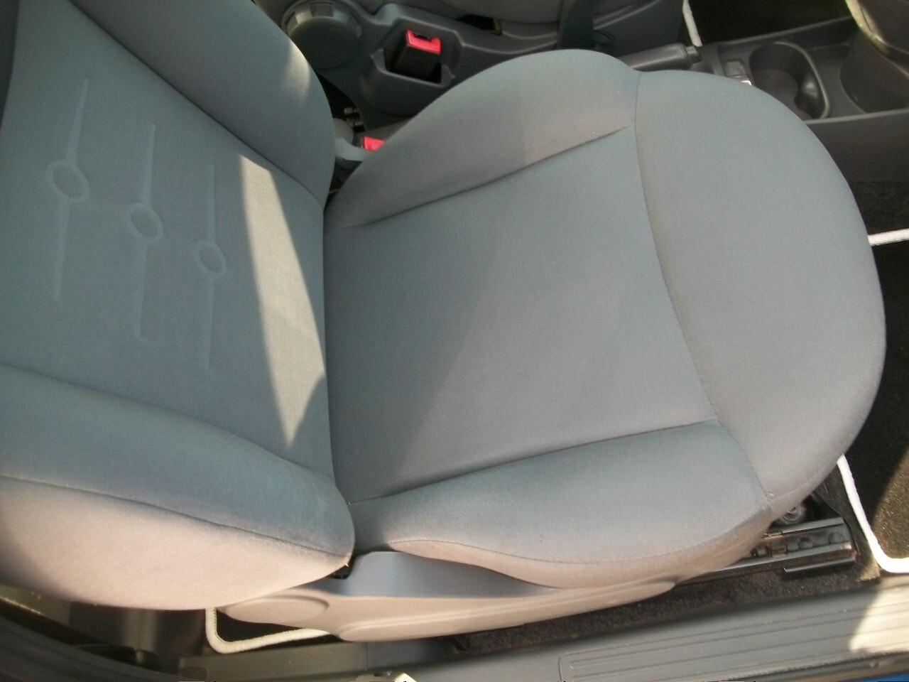 Fiat 500 1.2 Pop CC 1242 BENZINA IMMAT 30/09/2009 KM 156519 SI NEOPATENTATI GIA SOSTITUITO LA DISTRIBUSIONE GARANZIA UN ANNO