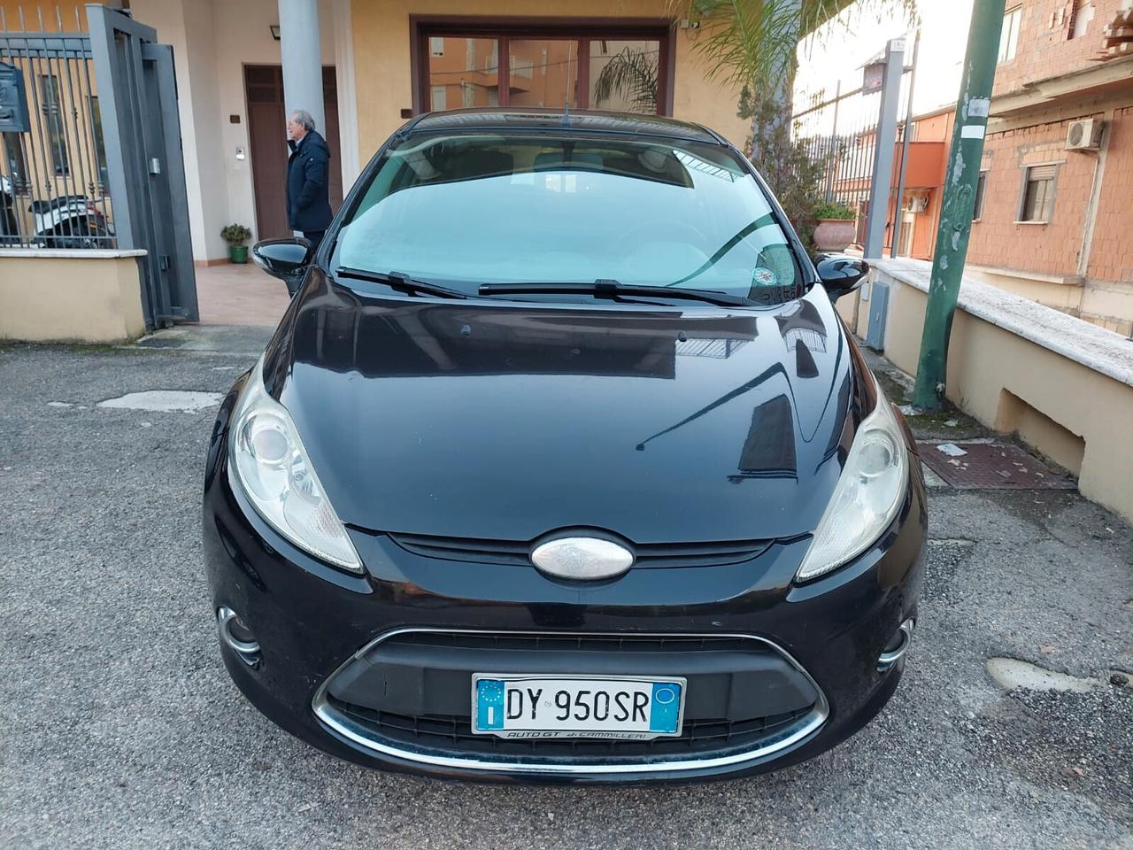 Ford Fiesta 1.4 TDCi 68CV 5 porte Titanium