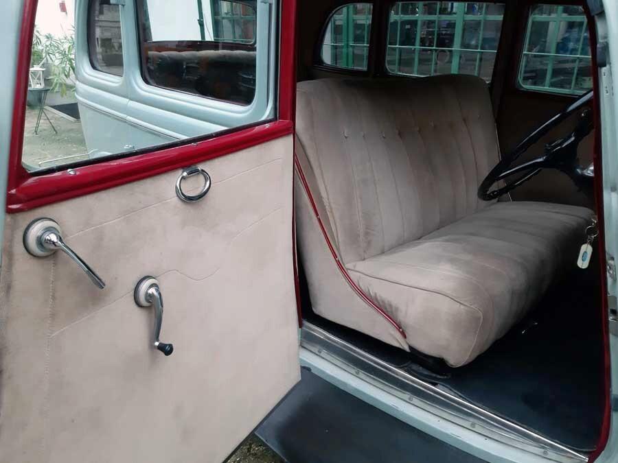 Ford Model B Sedan – 1933