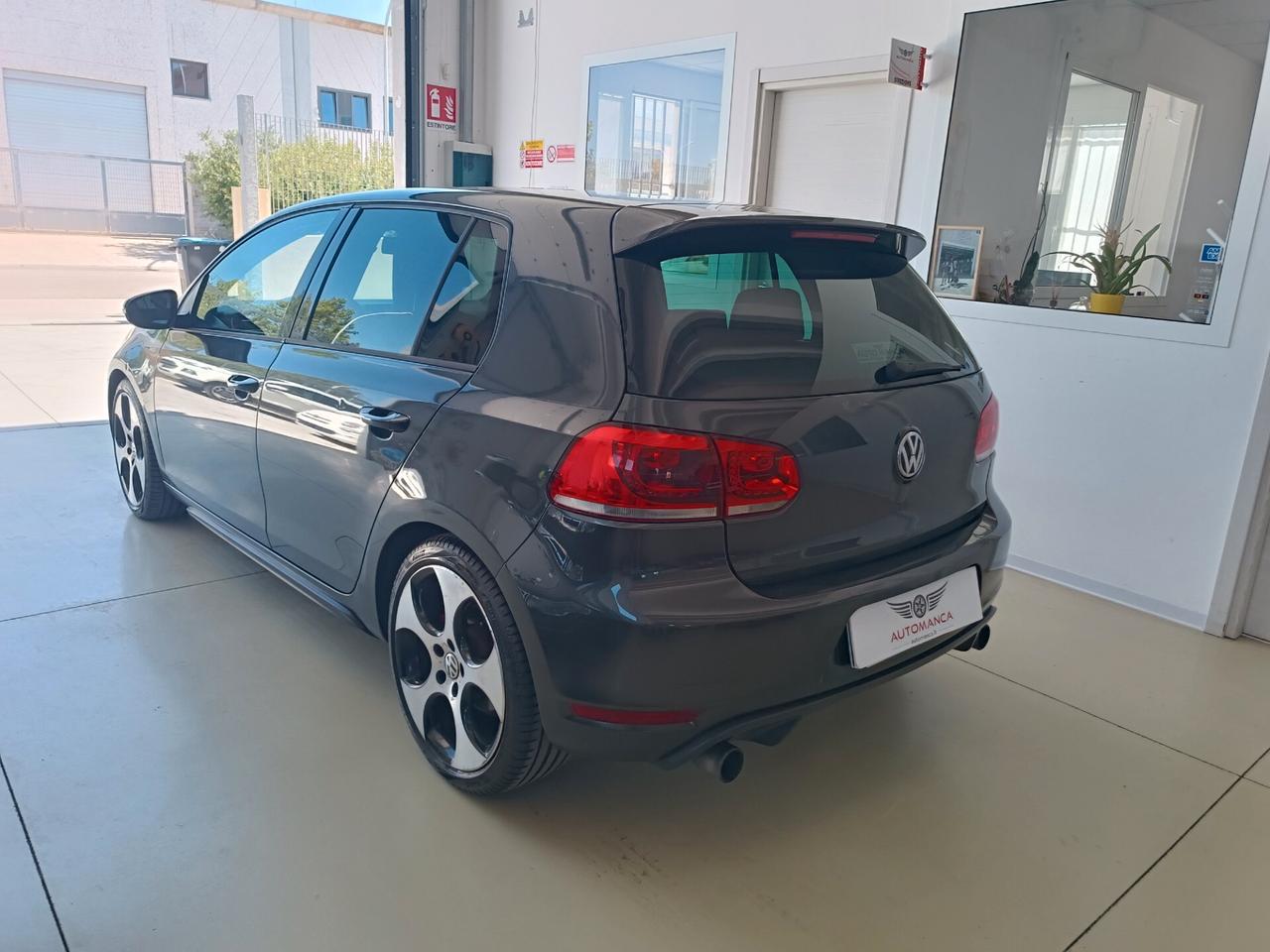 Volkswagen Golf GTI 2.0 TSI 5p.