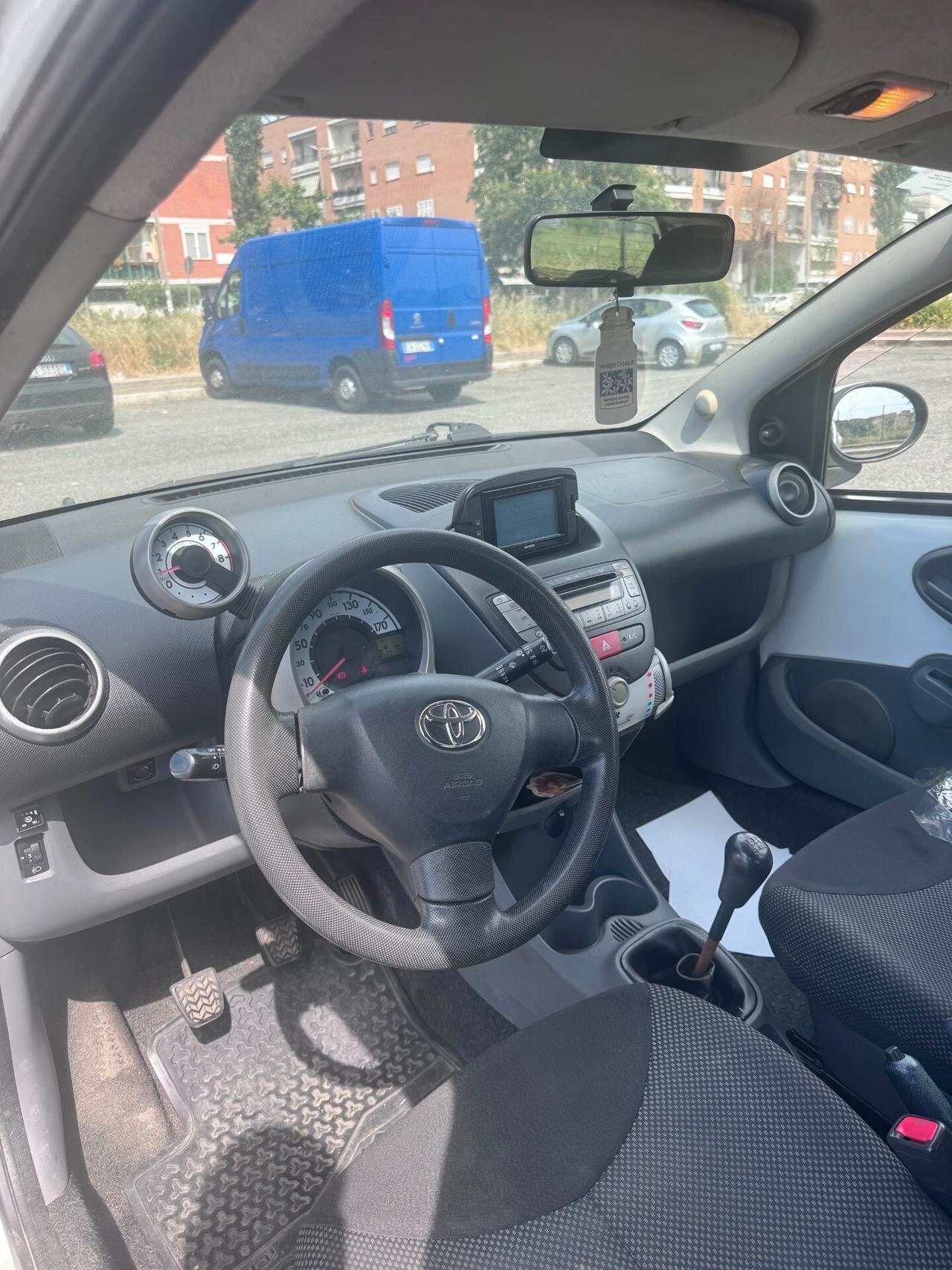 Toyota Aygo 1.0 12V VVT-i 5 porte Sol Connect