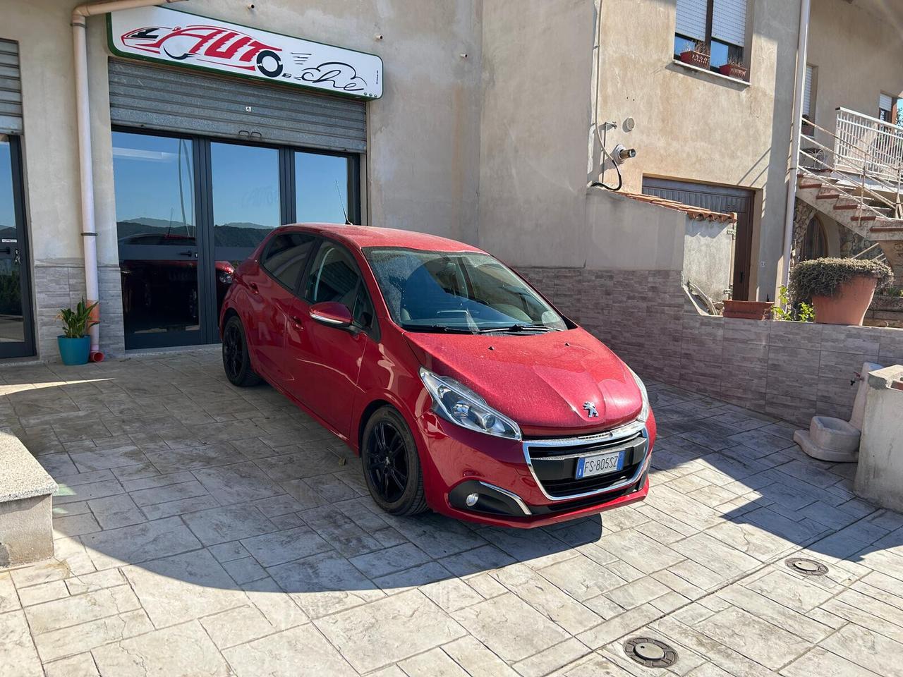 Peugeot 208 BlueHDi 75 5 porte Black Line 2