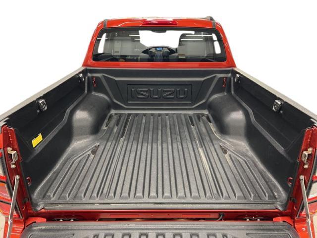 ISUZU D-Max N60 1.9 aut. Crew Nitro Sport Cab