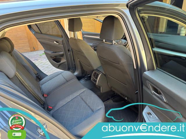 VOLKSWAGEN Golf 1.5 eTSI 150 CV EVO ACT DSG R-Line
