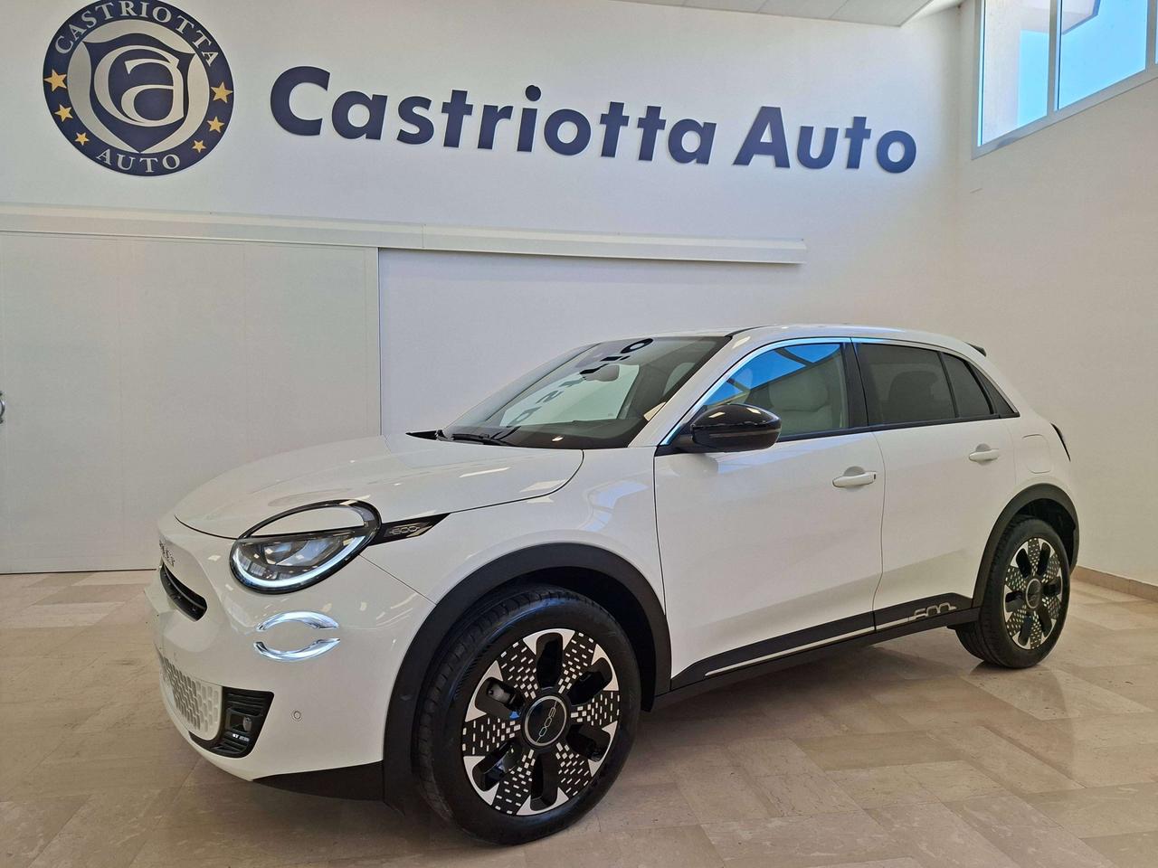 Fiat 600 1.2 hybrid La Prima 110cv Aut KM 34954 !!!