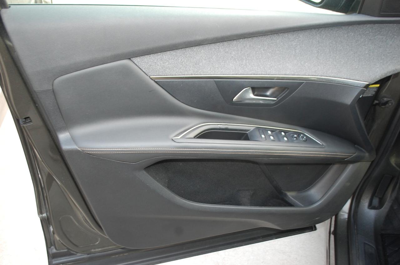 Peugeot 3008 1.5 bluehdi 130CV GT Line S&S Tetto Navi Pelle Led