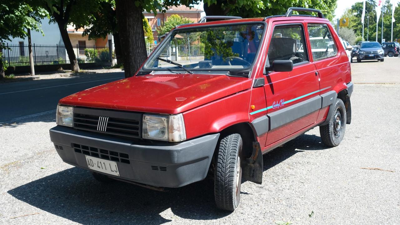 Fiat Panda country club