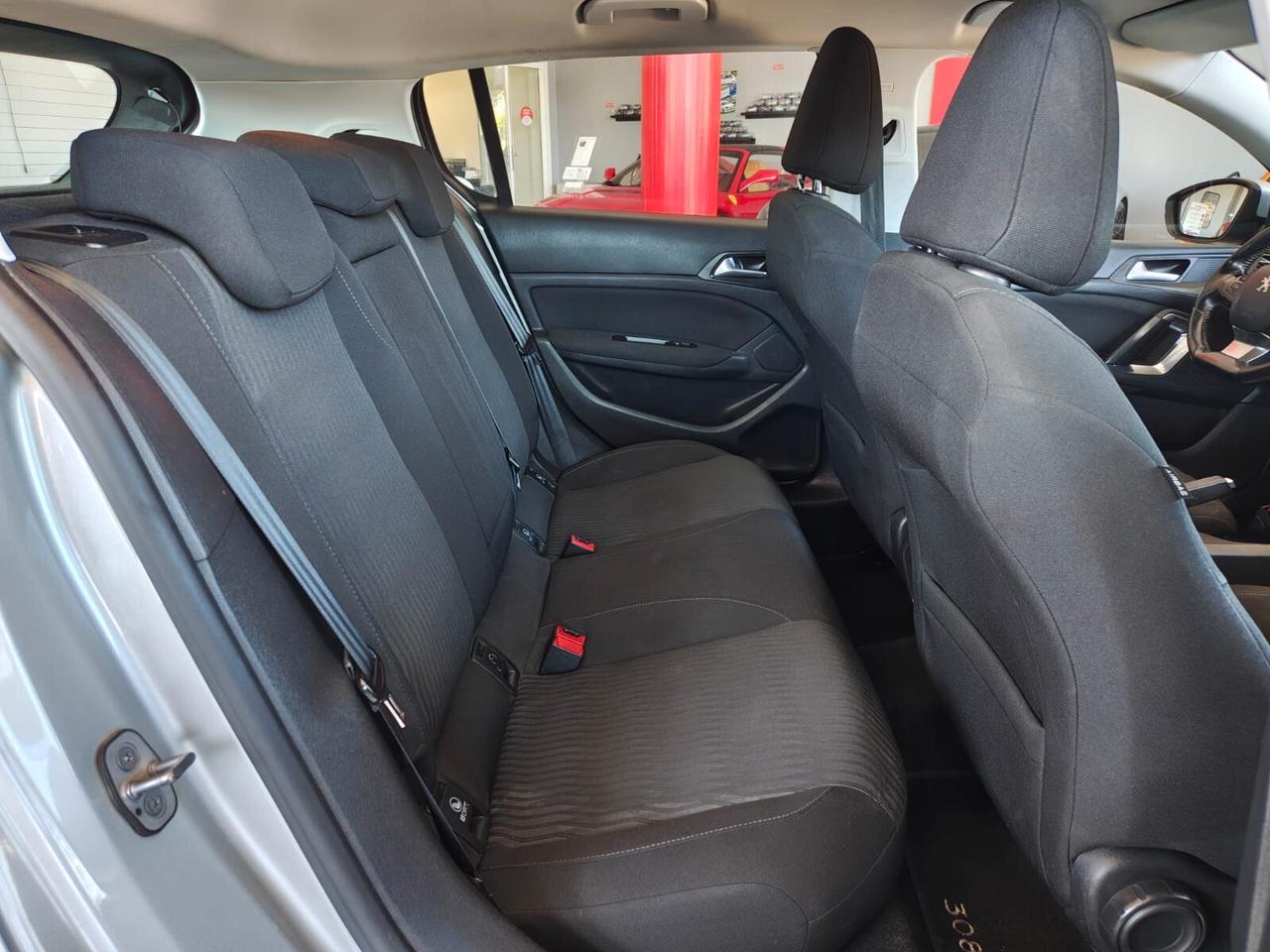 Peugeot 308 BlueHDi 120 S&S Business