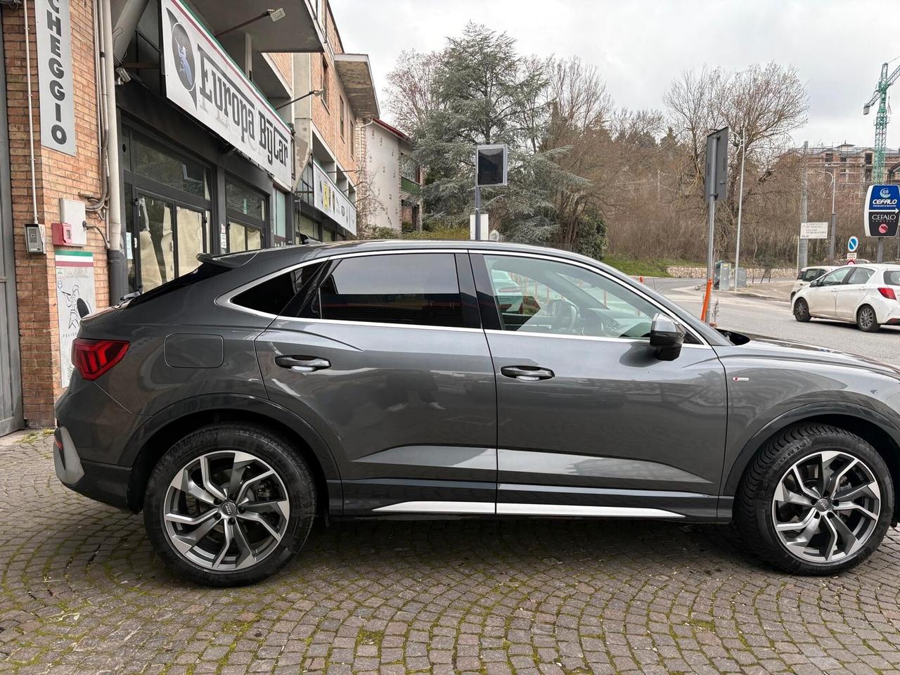 Audi Q3 SPB 40 TDI quattro S tronic line edition