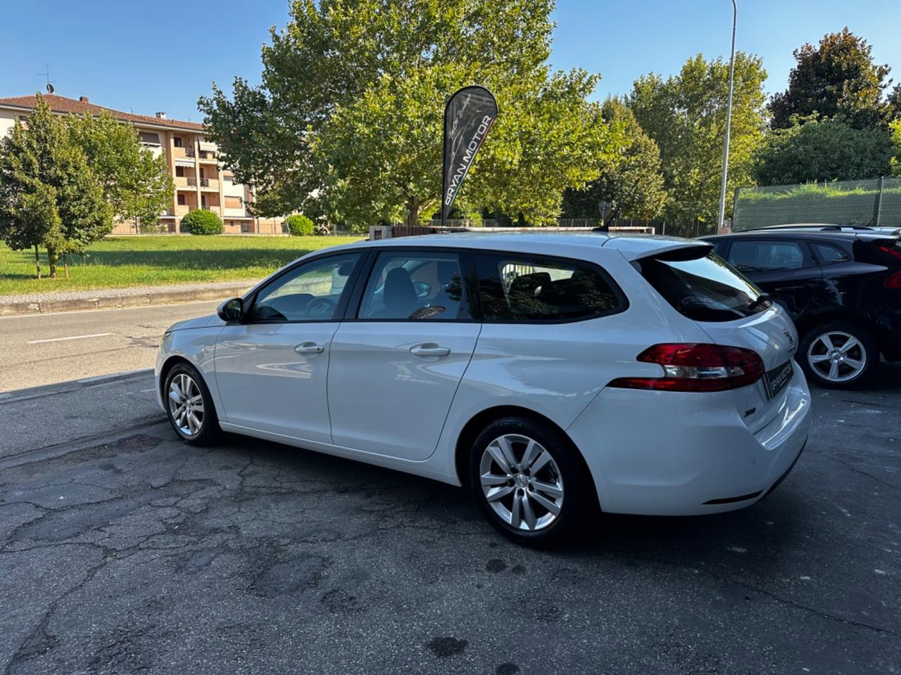 Peugeot 308 BlueHDi 130 S&S Business