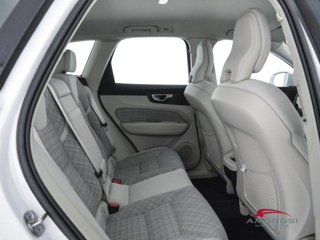 VOLVO XC60 B4 (d) AWD automatico Core