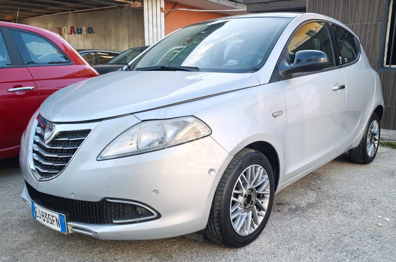 Lancia Ypsilon 1.3 MJT 95 CVfull Platinum tetto apribile