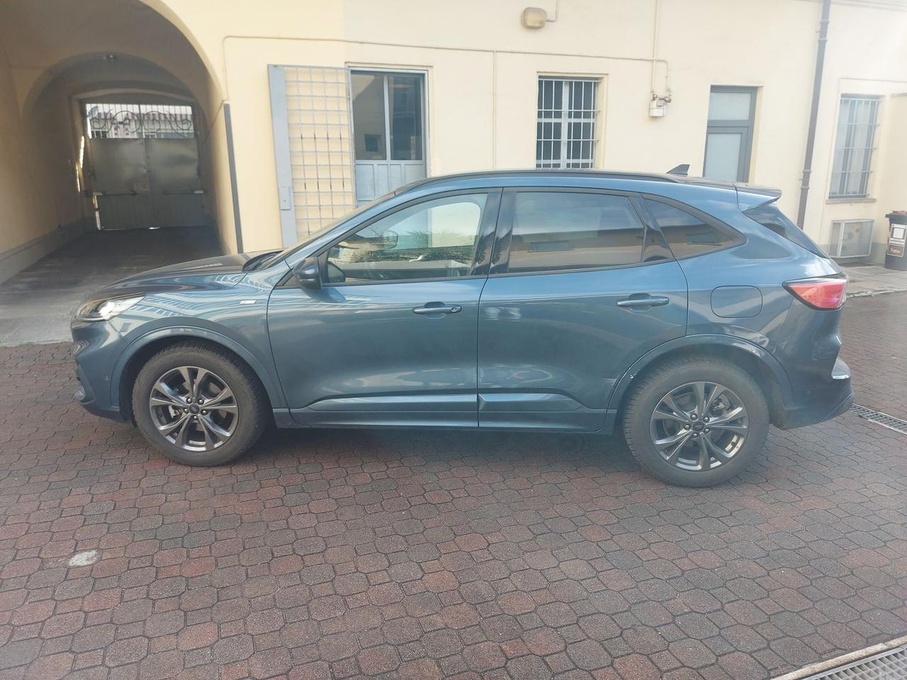Ford Kuga Full Hybrid ST Line 190 cv