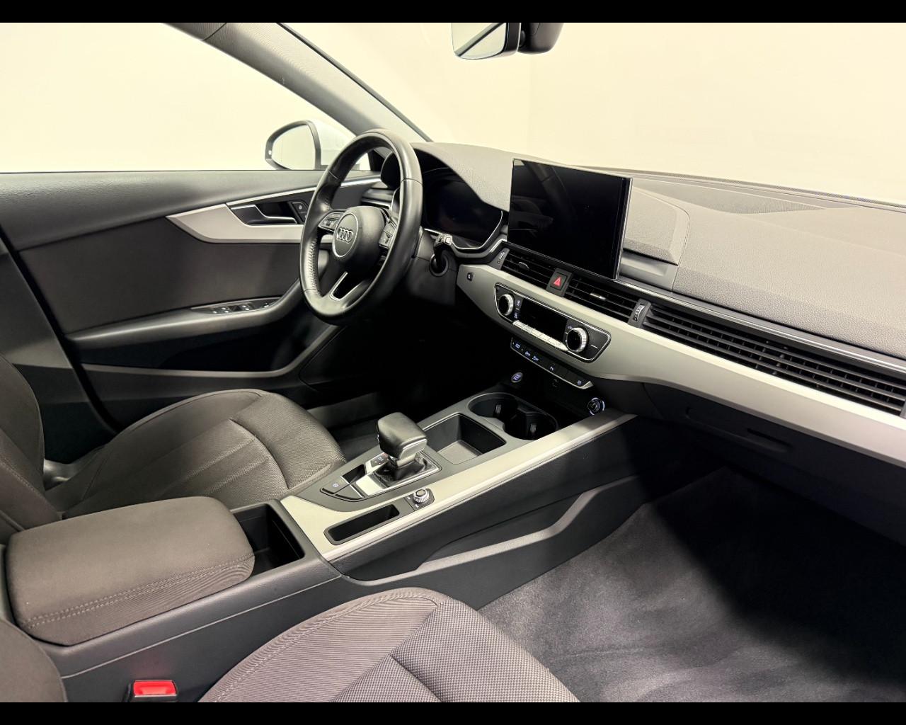 AUDI A4 AVANT 35 TDI MHEV S-TRONIC BUSINESS ADVANCED