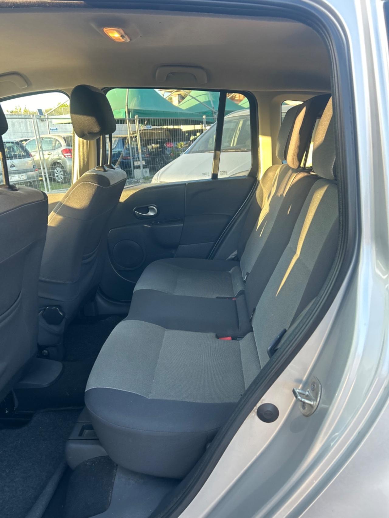 Renault Modus Grand 1.2 16V Dynamique