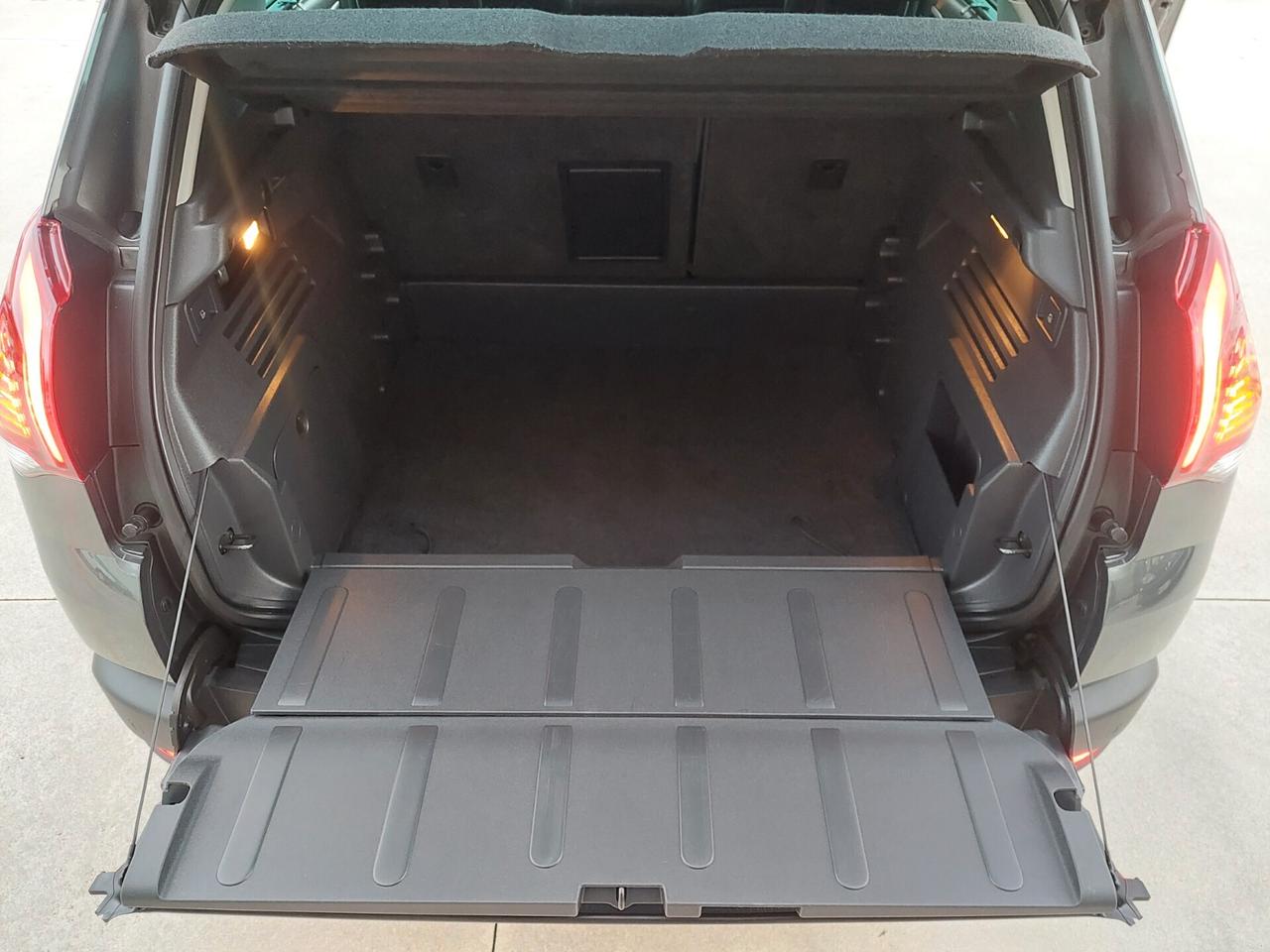 Peugeot 3008 1.6 HDi 115CV SOLI 90.000KM