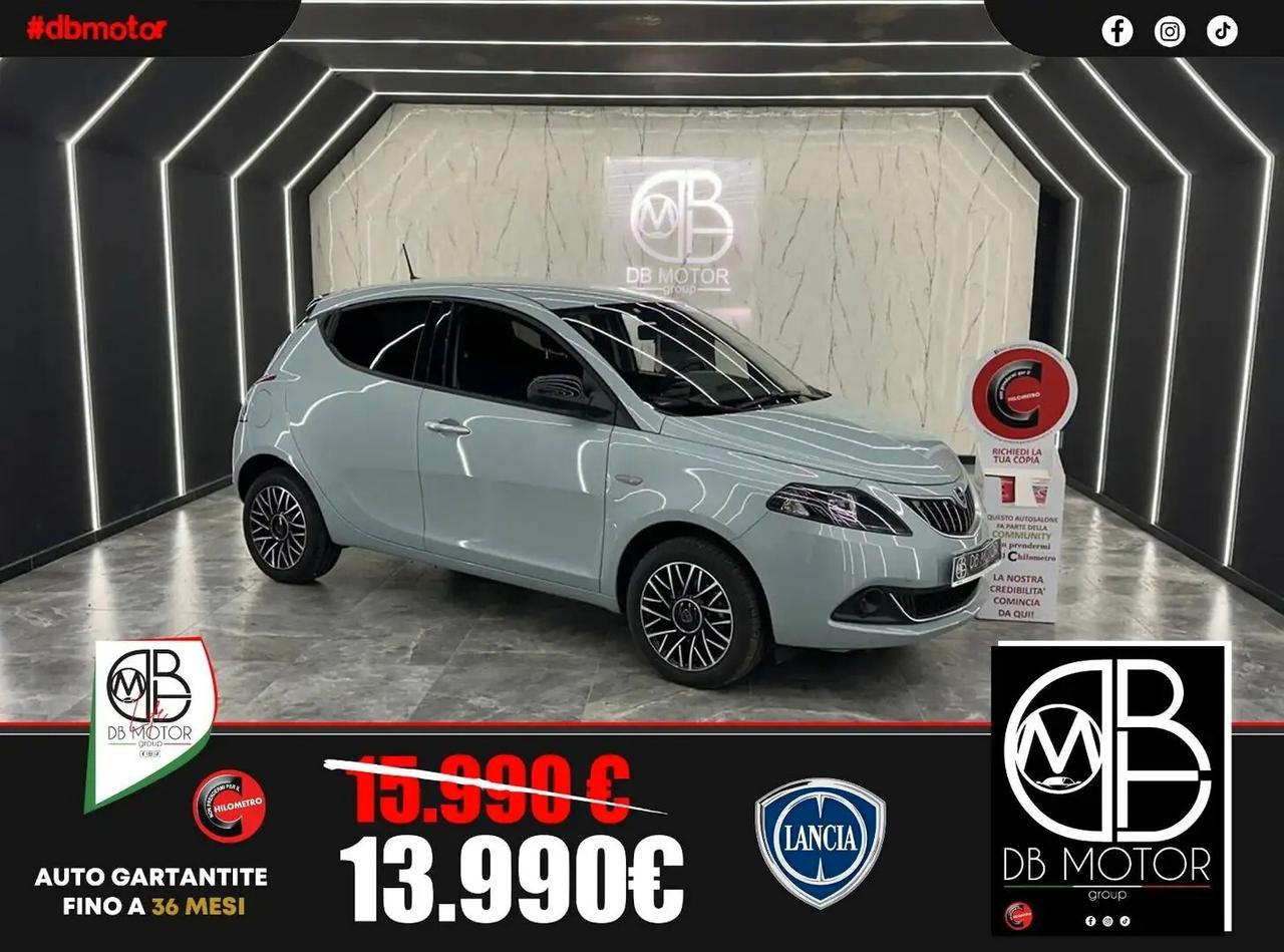 Lancia Ypsilon 1.0 FireFly 5 porte S&S Hybrid Silver