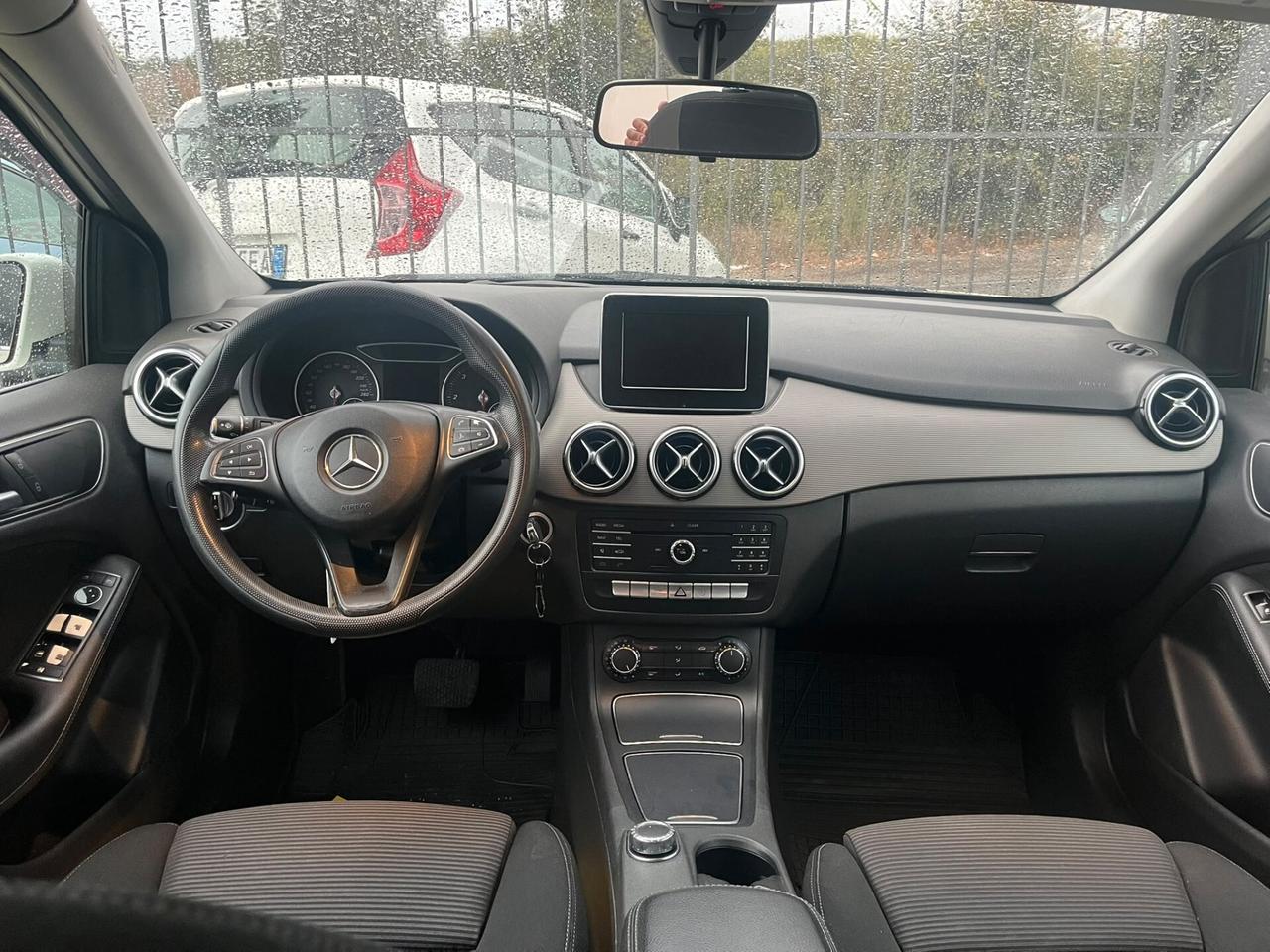 Mercedes-benz B 200 d Automatic Premium
