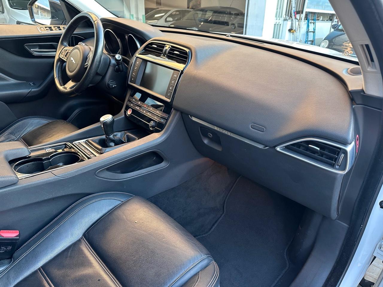 Jaguar F-Pace 2.0 D 180 CV AWD Pure*EURO6*PELLE