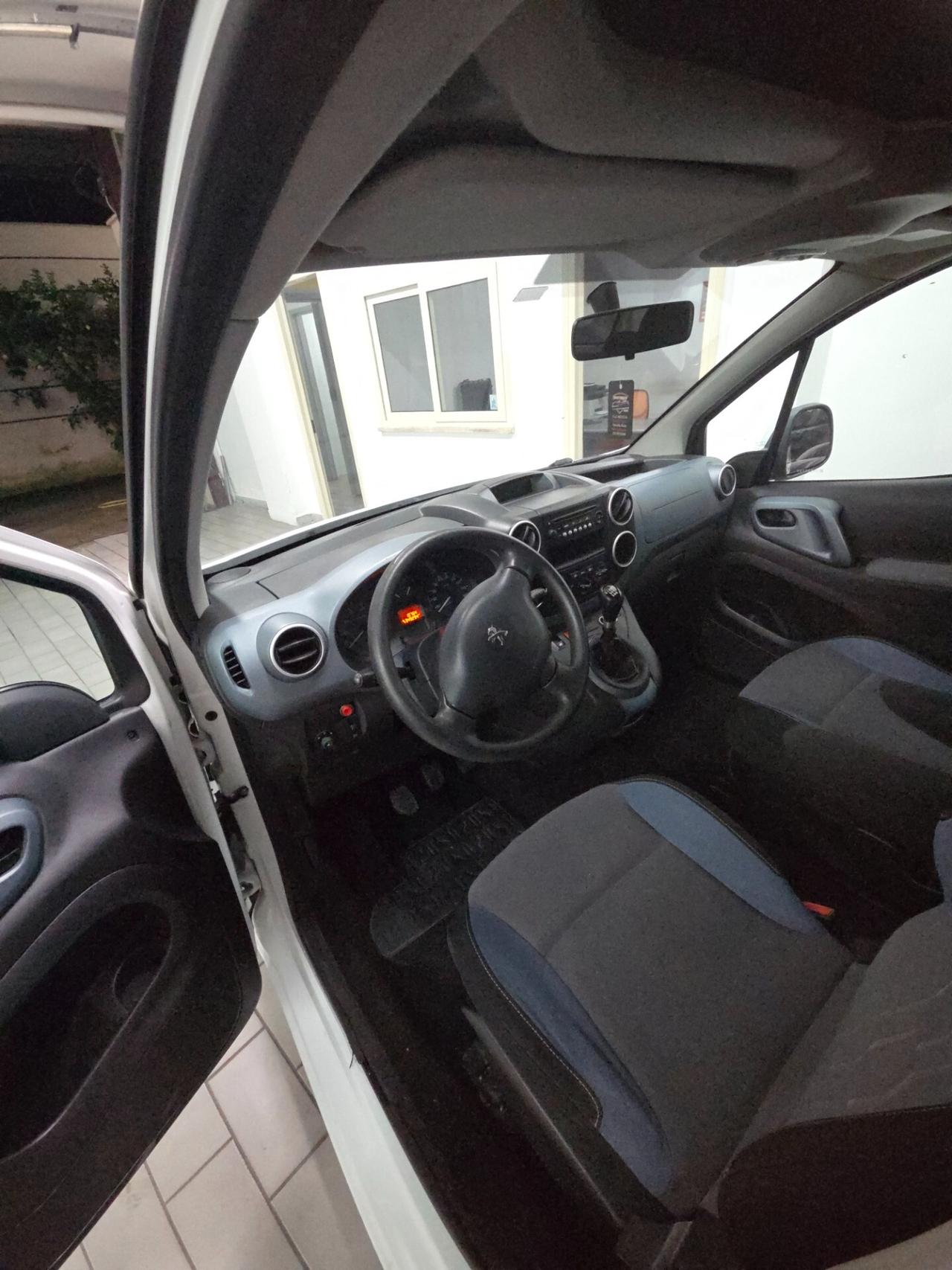 Peugeot Partner Tepee Mix 1.6 8V HDi 92 FAP Active