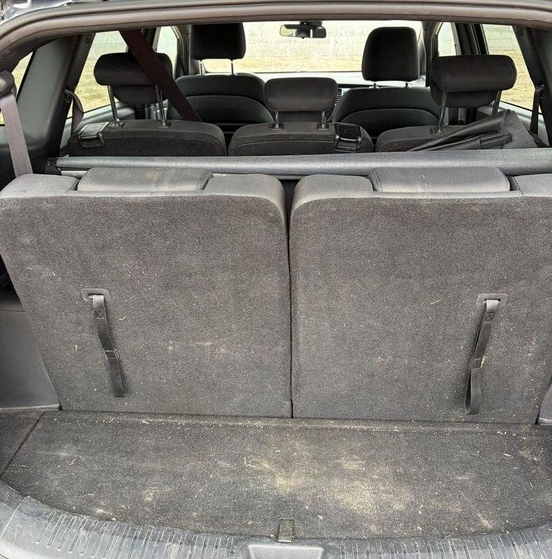 KIA Carens Carens 1.7 CRDi 115 CV Class 7 POSTI ** OFFERTA RISERVATA SOLO PER OPERATORI DEL SETTORE **