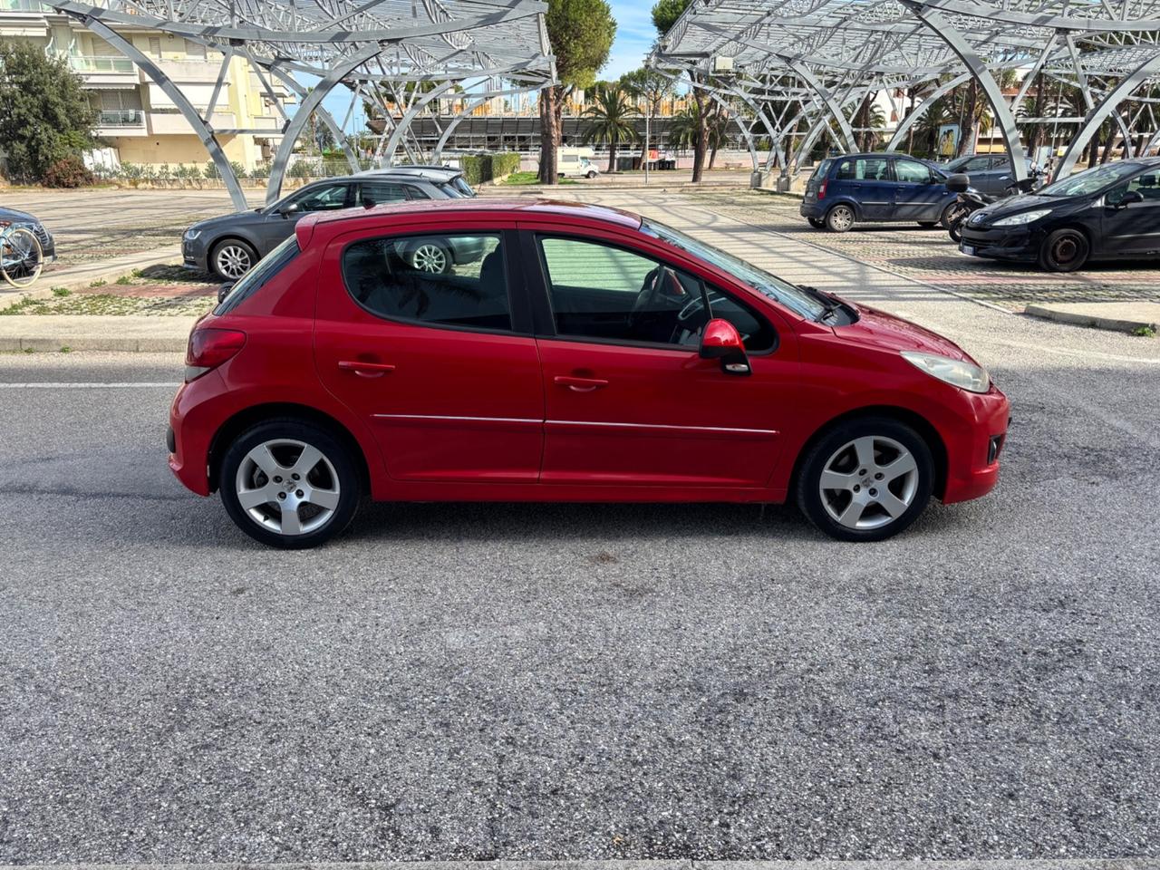 Peugeot 207 NEOPATENTATI