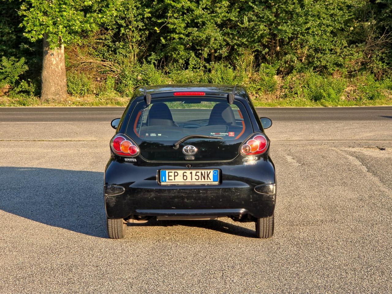 Toyota Aygo 1.0 12V VVT-i 5 porte Lounge Connect CV-68 E5B Manuale NEO 2012
