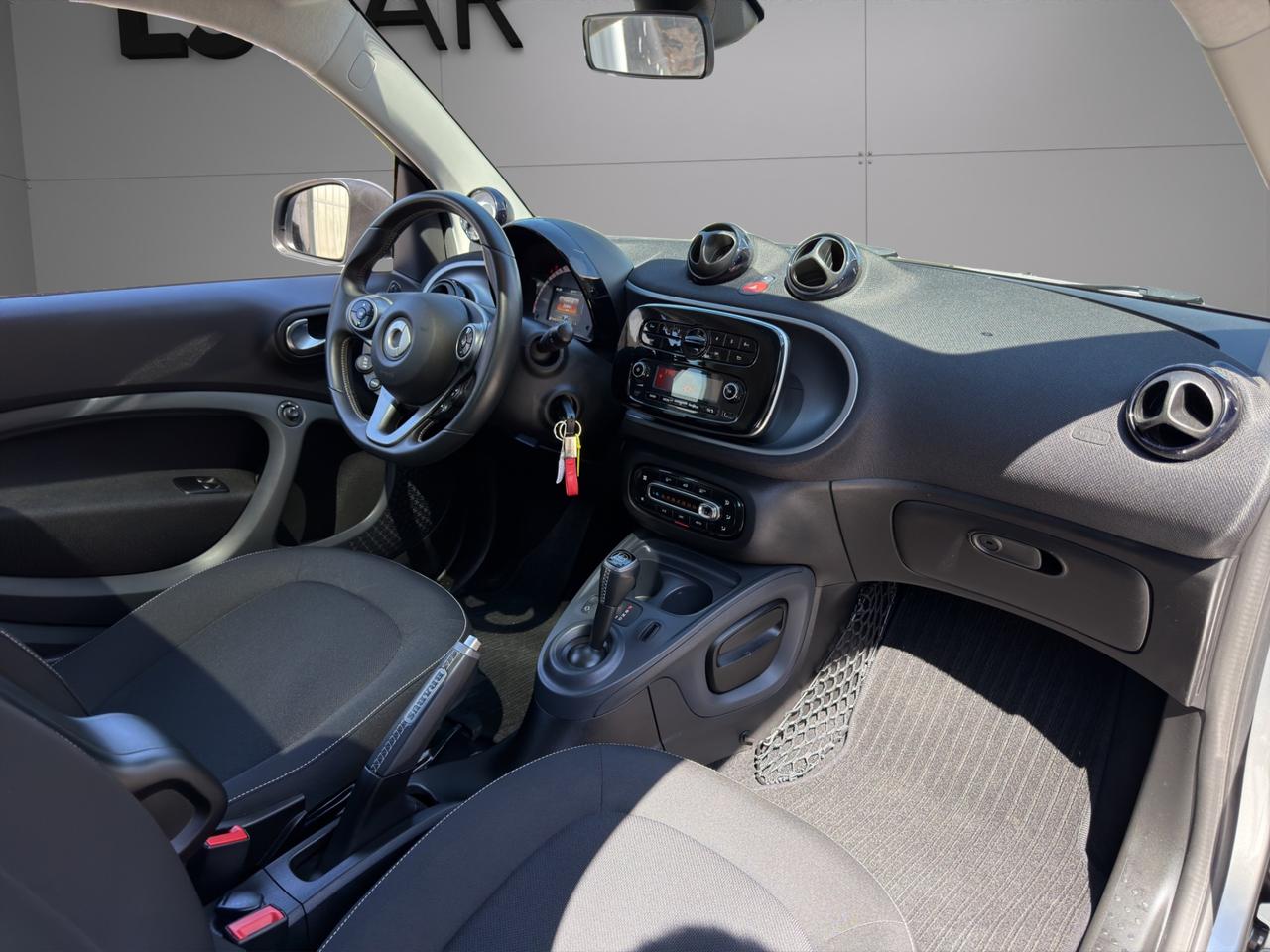 Smart fortwo coupe 0.9 Turbo 90cv - Allestimento Brabus - Unico proprietario - Promo finanziamento - Cerchi in lega 16" - Led - Tetto panoramico
