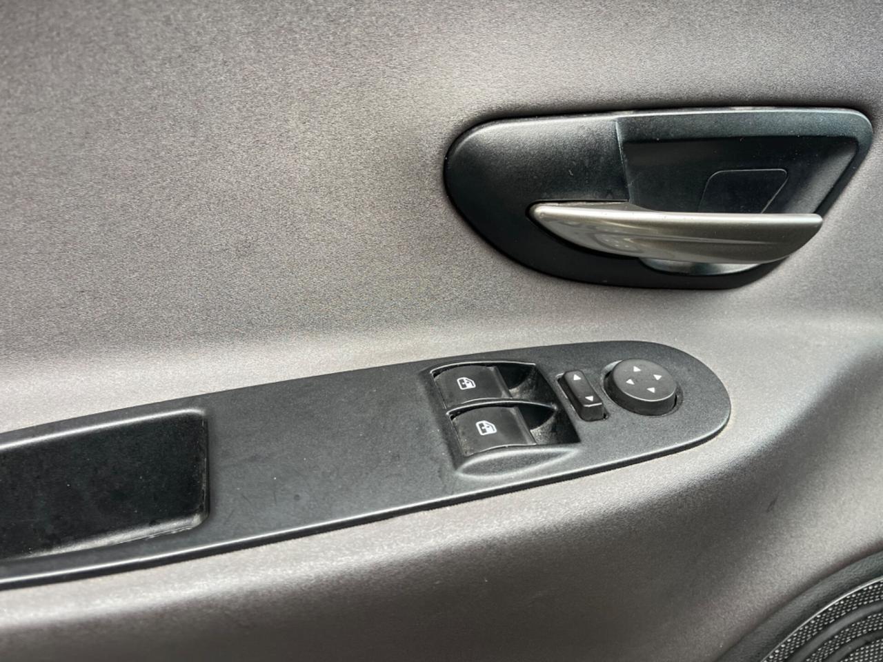 Lancia Ypsilon 1.2 69 CV 5 porte GPL Ecochic Gold