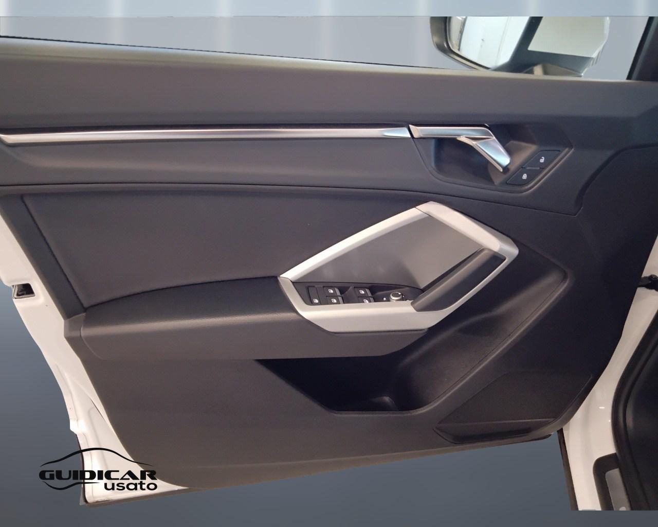 AUDI Q3 II 2018 - Q3 35 2.0 tdi Business Advanced