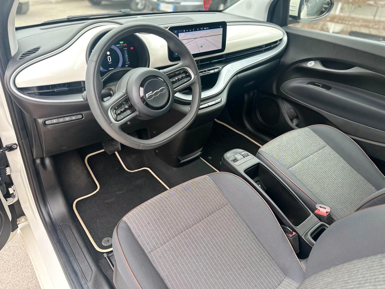 Fiat 500 500e Berlina 42 kWh