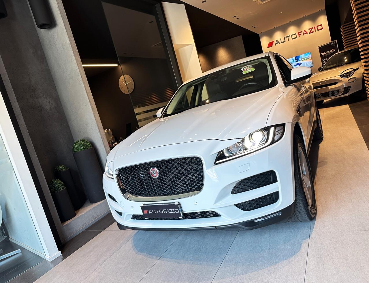 Jaguar F-Pace 2.0 D 180 CV AWD aut. Prestige